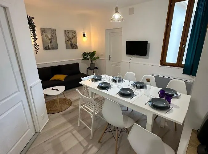 Spacieux - Proche Centre Et Therme Appartement *