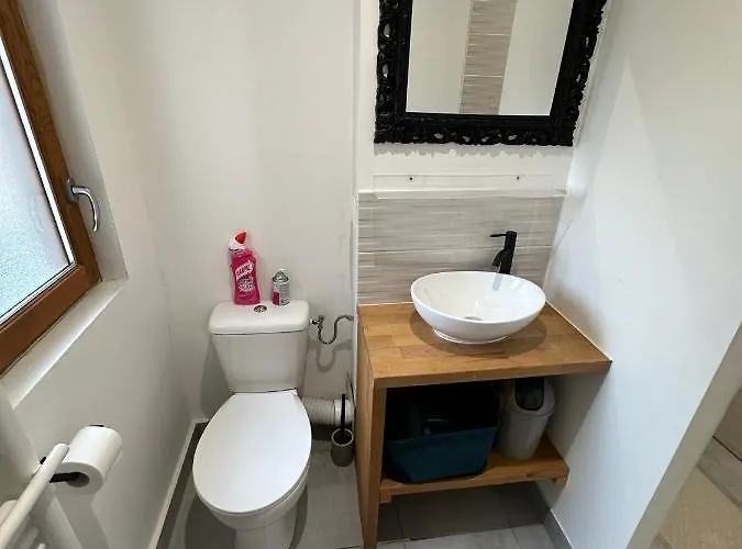 Spacieux - Proche Centre Et Therme Appartement