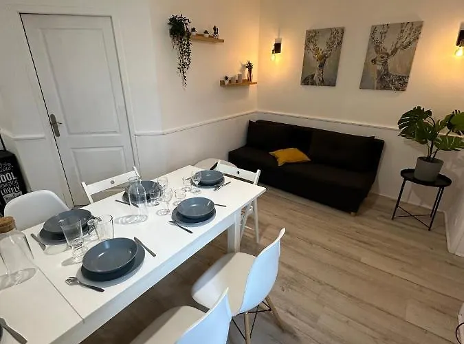 Spacieux - Proche Centre Et Therme Appartement *